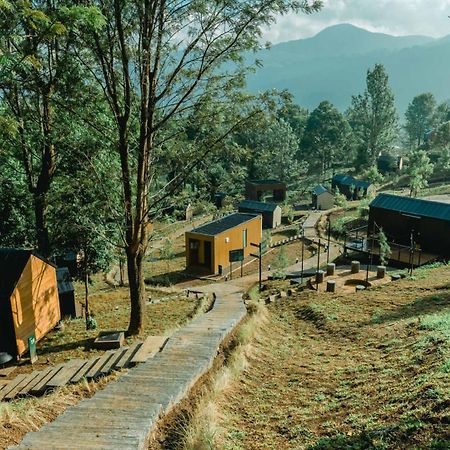 Bobocabin Gunung Mas, Puncak Hotel Tagalbato Екстериор снимка