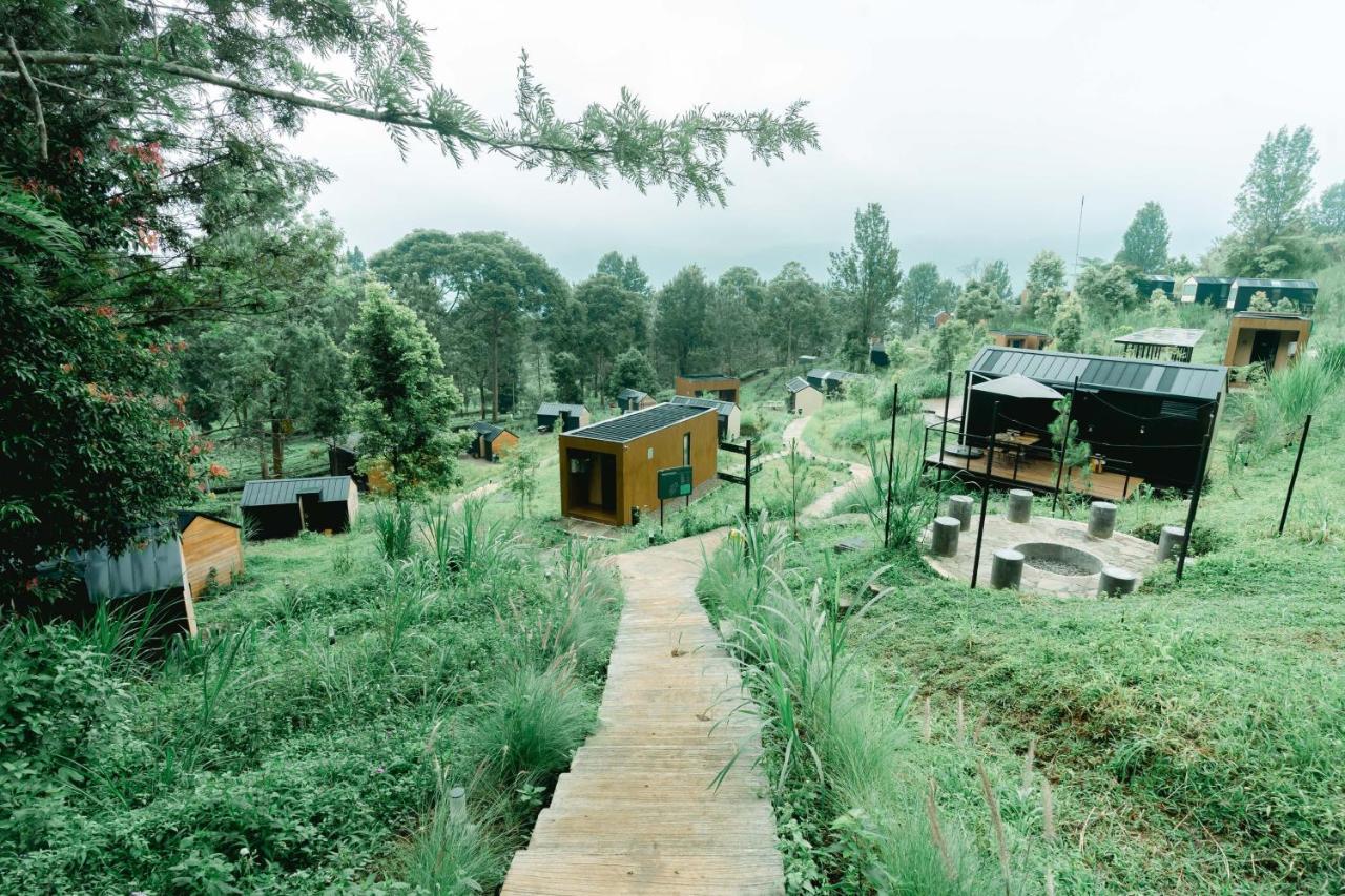 Bobocabin Gunung Mas, Puncak Tagalbato Екстериор снимка